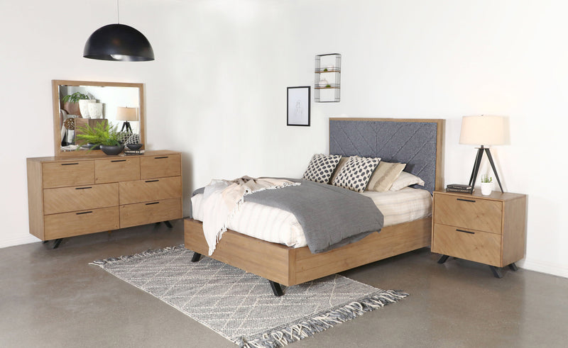 Taylor Light Honey Brown & Grey 4pc Queen Panel Bedroom Set