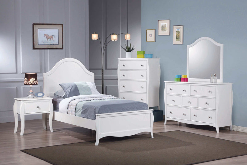 Dominique - White - 5pc Full Bedroom Set - Ornate Home