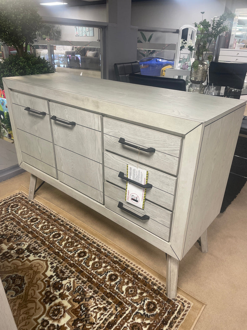 White Sands Vintage Chalk Console/Cabinet