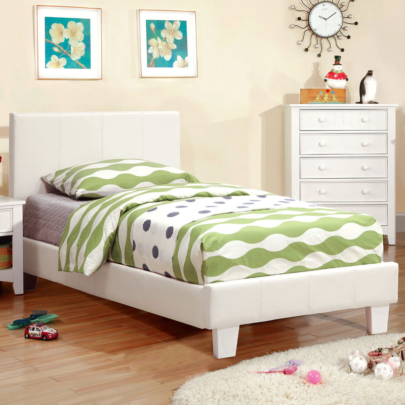 Winn Park White Full Platform Bed