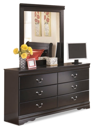 Huey Vineyard Black Dresser & Mirror