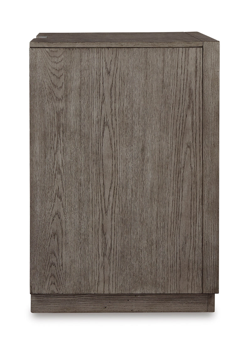 Anibecca Weathered Gray Nightstand