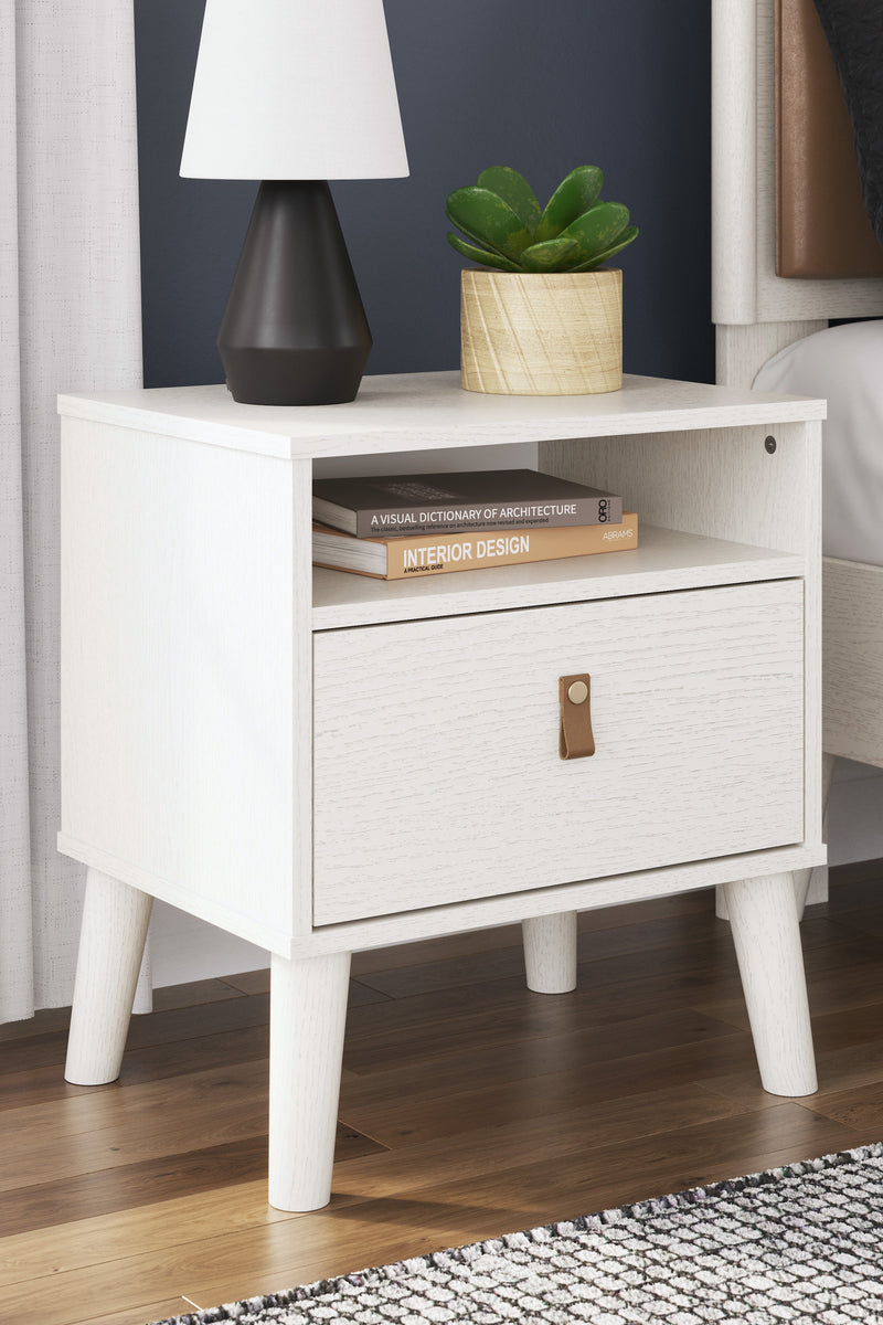 Aprilyn White Nightstand