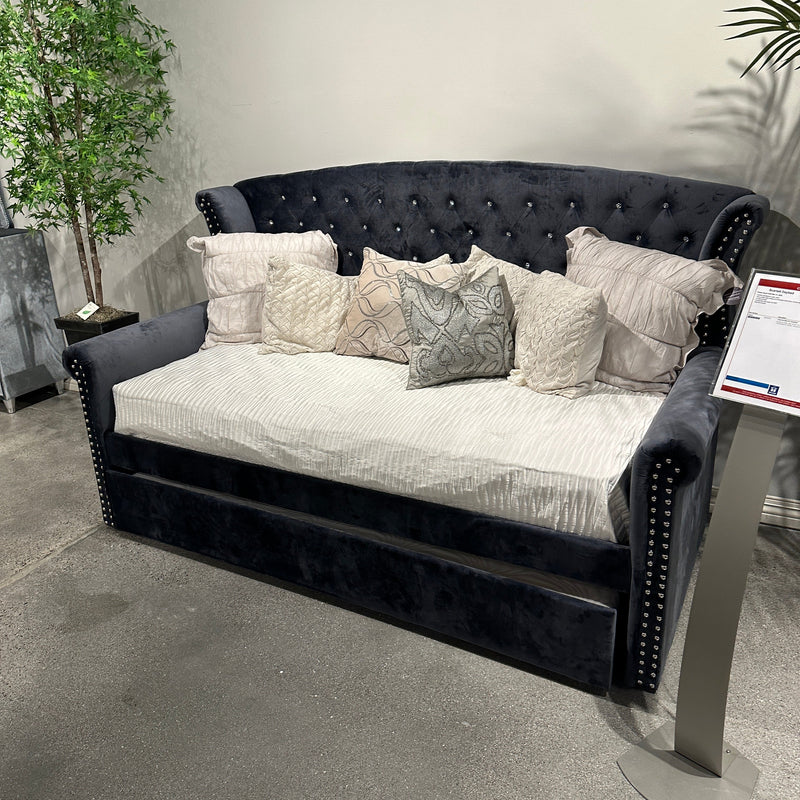 Scarlett Upholstered Tufted Twin Daybed w/ Trundle