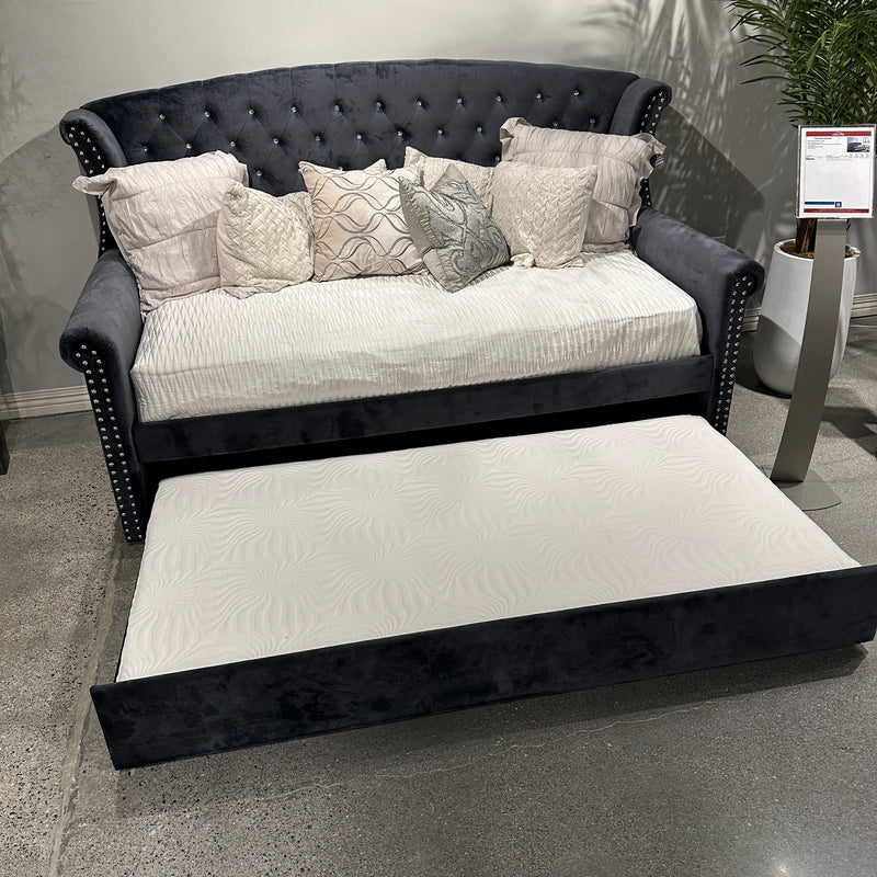 Scarlett Upholstered Tufted Twin Daybed w/ Trundle