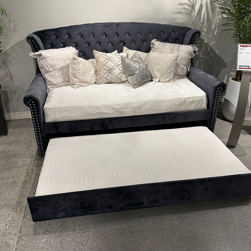 Scarlett Upholstered Tufted Twin Daybed w/ Trundle