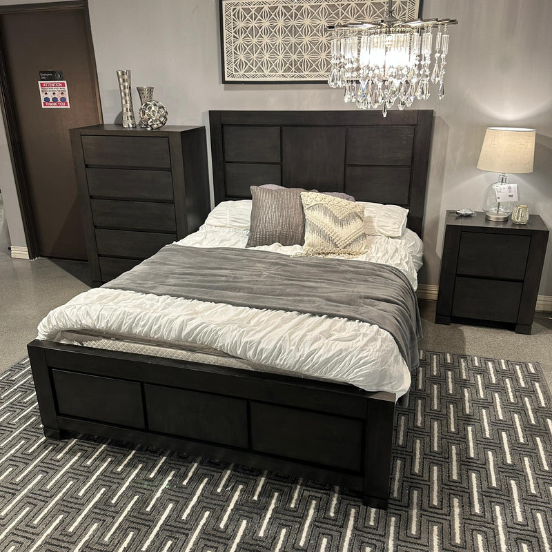 [HOT DEAL] 🔥 Lorenzo Dark Grey Queen Bedroom Set