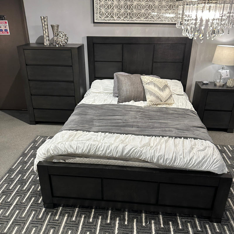 [HOT DEAL] 🔥 Lorenzo Dark Grey Queen Bedroom Set