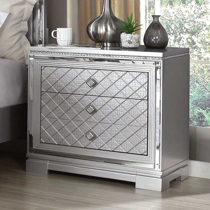 Belleterre - Gray/Silver & Mirrored - 4pc Queen Panel Bedroom Set - Ornate Home