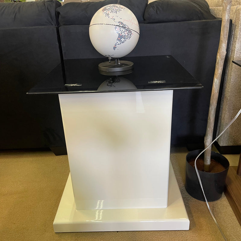 Mannedorf White & Black Glass Top End Table