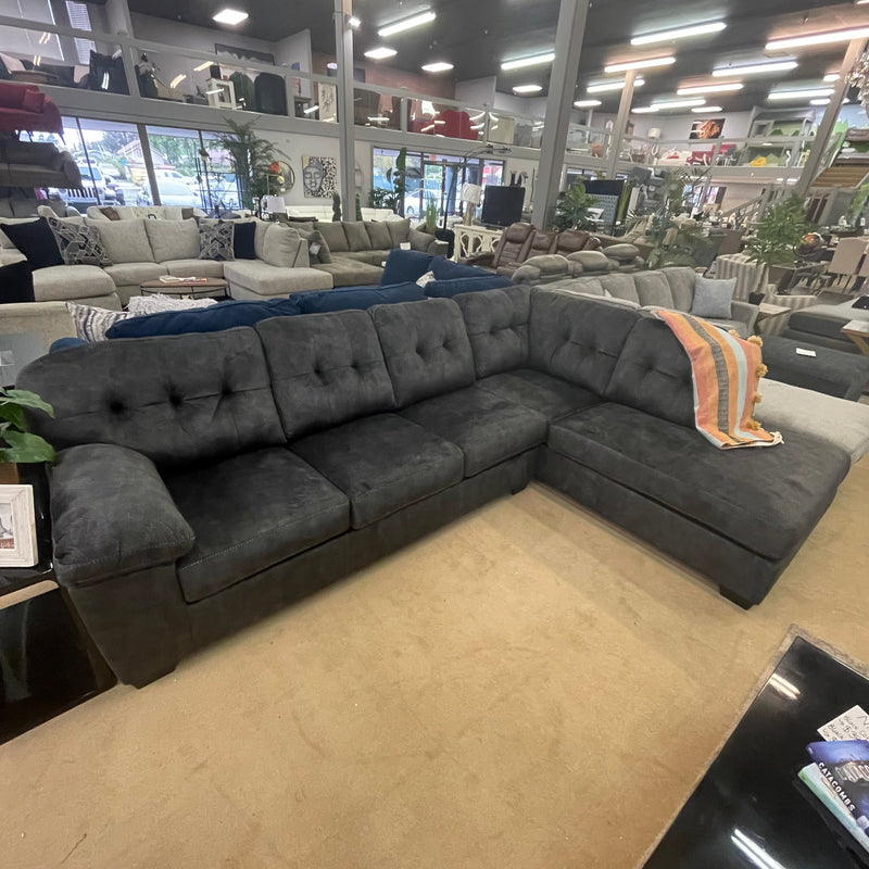 Accrington 2pc L Shape Sectional Sofa w/ Chaise